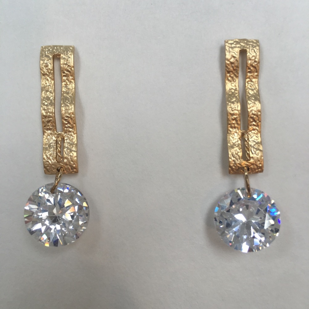 Gold Bar with Rhinestone Earring - Picture 1 of 2